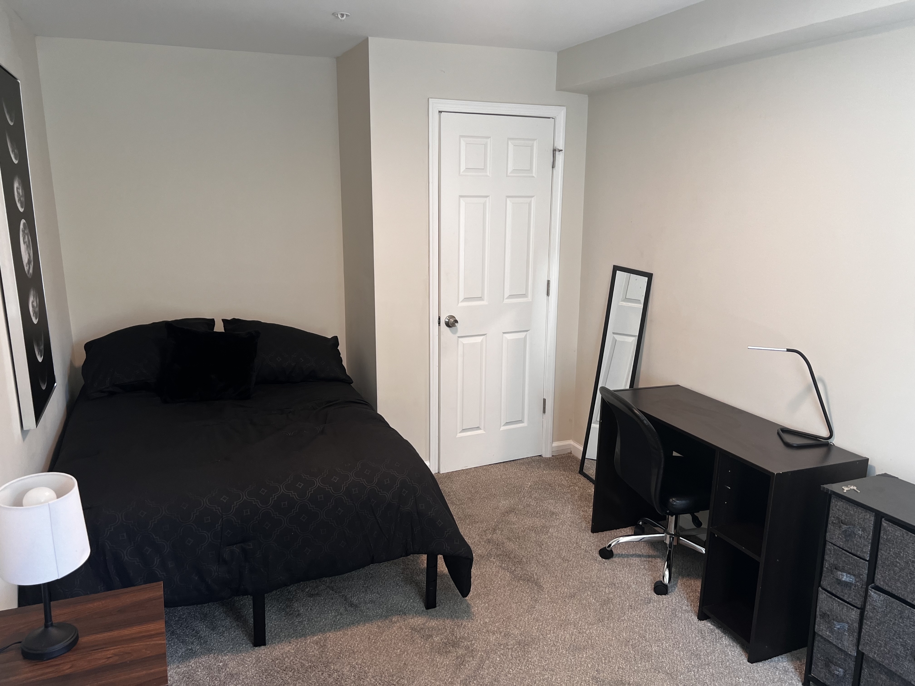 400 Venable Avenue - 101
