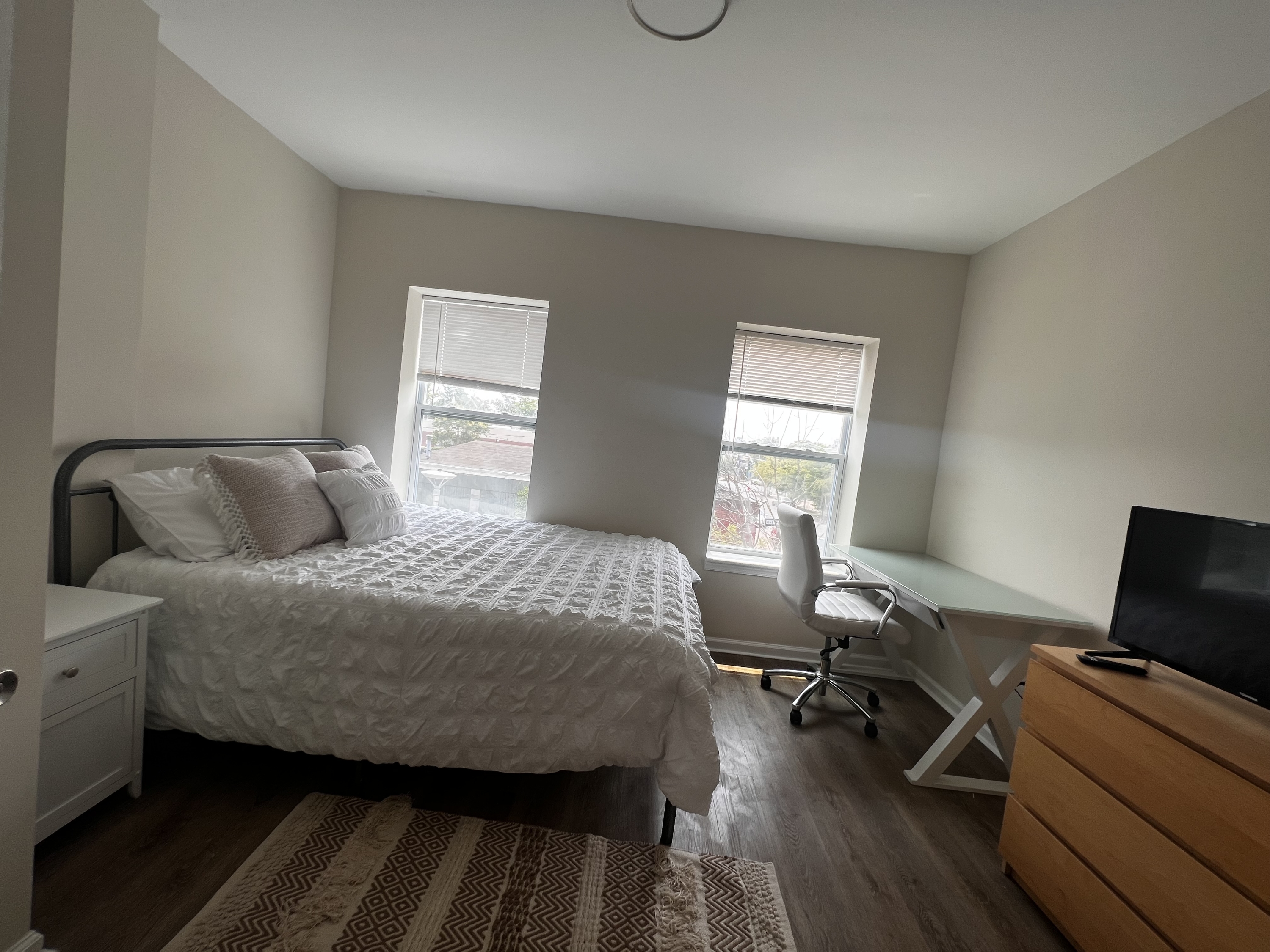 400 Venable Avenue - 301